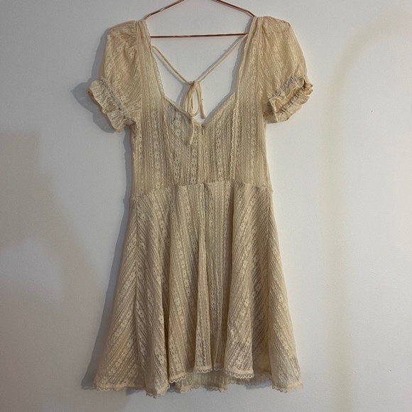 Urban Outfitters Women's Lace Mini Dress in Cream - Picture 4 of 4